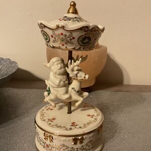 Lenox Santa Musical carousel